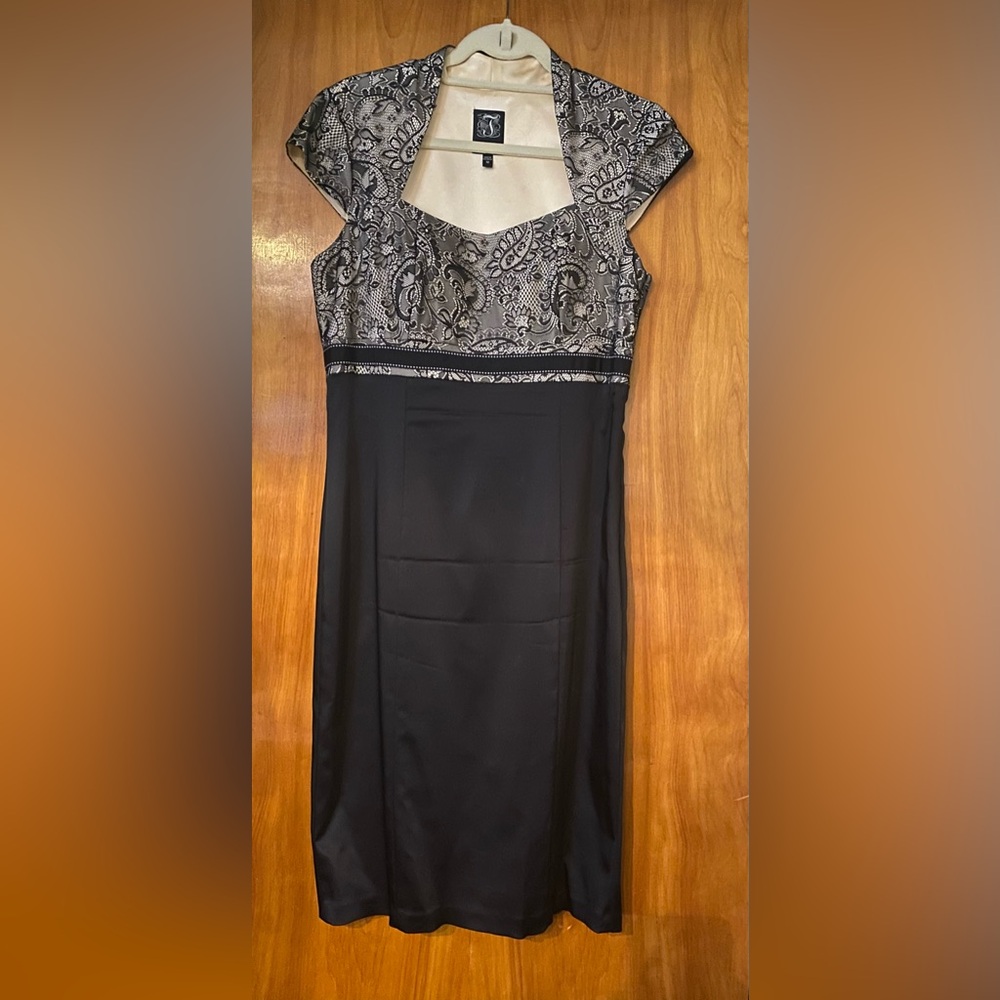 Elegant Black and beige Paisley Dress